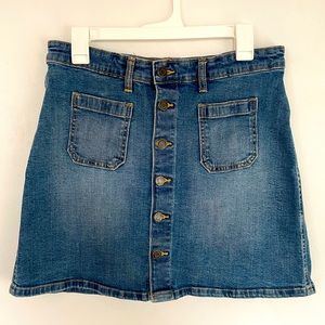 GAP denim button down skirt women’s size 10